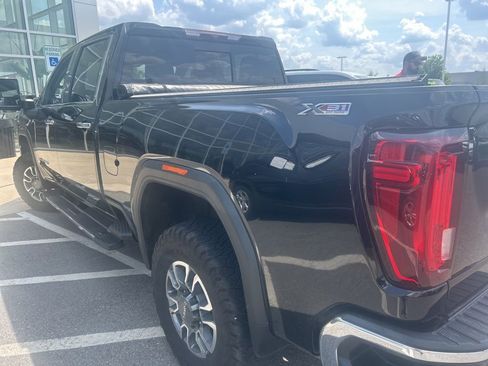 Used 2021 GMC Sierra 2500 SLT w/ SLT Premium Package image 8