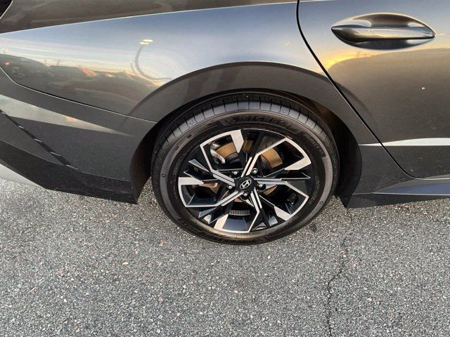 Used 2025 Hyundai Sonata SEL FWD image 7