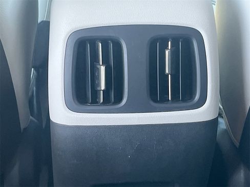 Used 2022 Hyundai Tucson Limited image 27