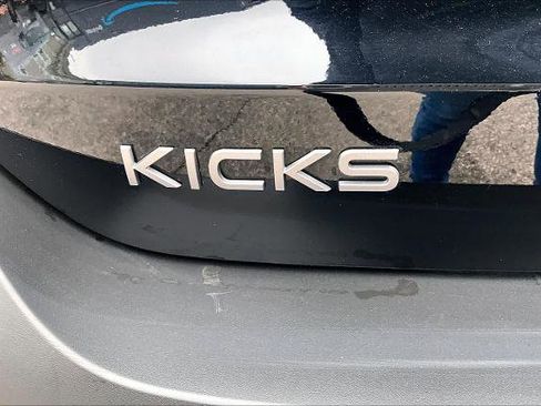 Certified 2025 Nissan Kicks S image 10