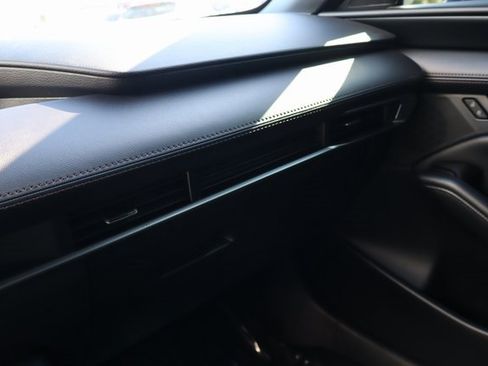 Used 2024 MAZDA MAZDA3 s image 29