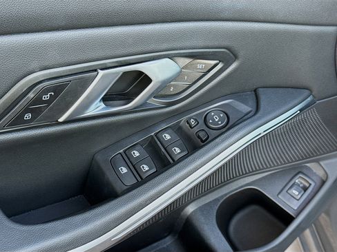 Used 2025 BMW 330i Sedan image 23