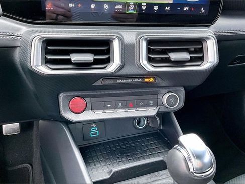 Used 2024 Ford Mustang GT Premium image 13