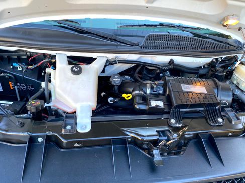 Used 2017 Chevrolet Express 2500 LS image 14