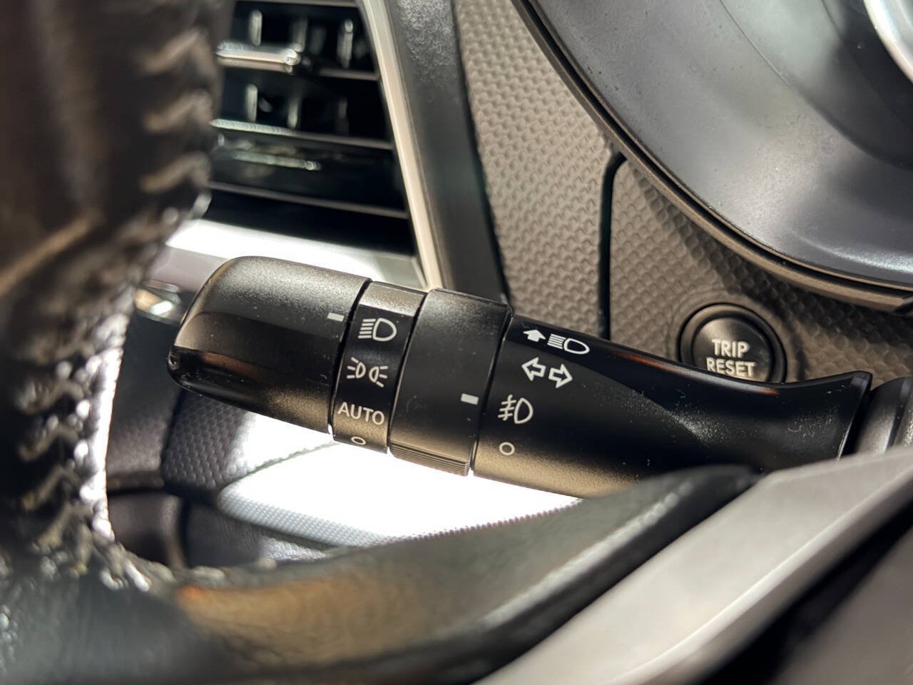 Used 2019 Subaru Forester Limited w/ Popular Package #3 AWD/4WD image 39