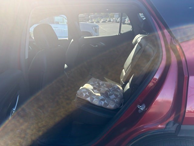 Used 2024 GMC Terrain SLT w/ LPO, Floor Liner Package AWD/4WD image 9