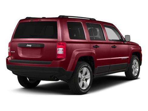 Used 2016 Jeep Patriot Latitude AWD/4WD image 4