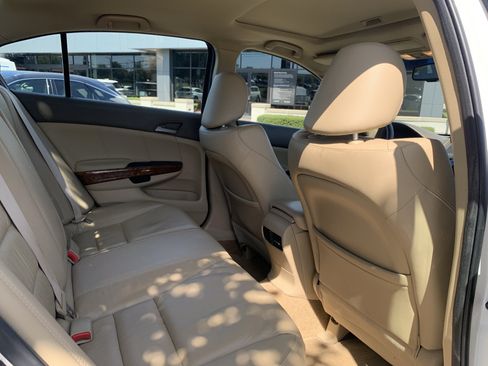Used 2010 Honda Accord EX-L image 33