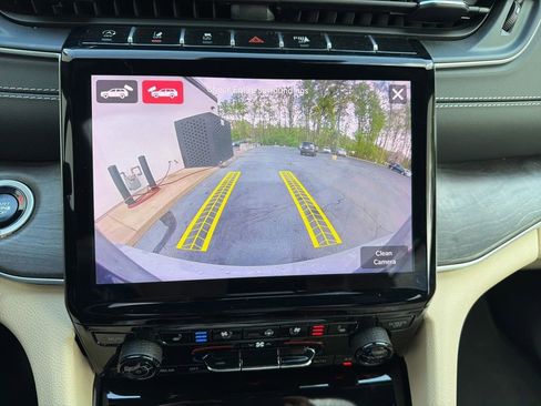 Certified 2025 Jeep Grand Cherokee L Limited w/ Luxury Tech Group II AWD/4WD image 93