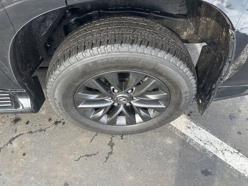 Used 2023 Lexus GX 460 Premium image 24