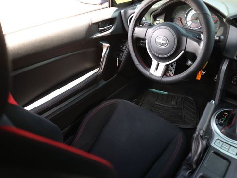 Used 2015 Scion FR-S RWD image 20