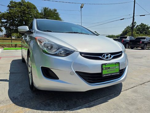 Used 2013 Hyundai Elantra GLS FWD image 4