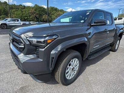 New 2025 Toyota Tacoma SR5