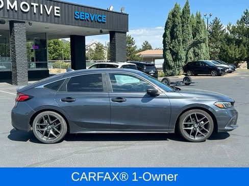 Used 2024 Honda Civic Sport Touring image 2