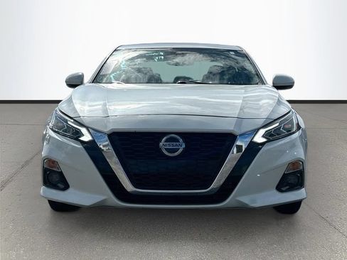Used 2019 Nissan Altima 2.5 SV FWD image 2