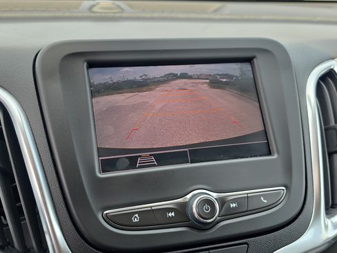 Certified 2024 Chevrolet Equinox LS w/ LS Convenience Package FWD image 24