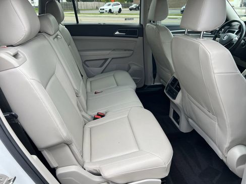 Used 2018 Volkswagen Atlas SE w/ R-Line Package image 18