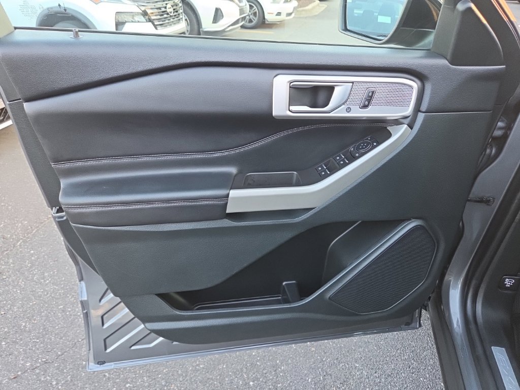 Used 2024 Ford Explorer Limited RWD image 15