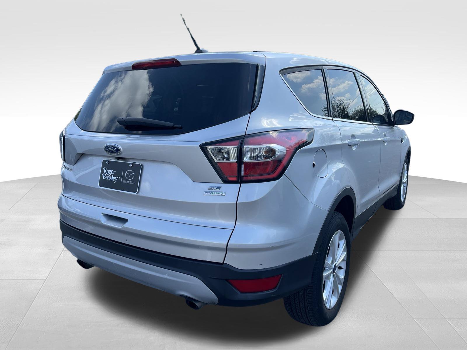 Used 2017 Ford Escape SE FWD image 5