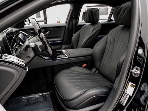 Used 2023 Mercedes-Benz S 580 4MATIC Sedan w/ AMG Line image 29