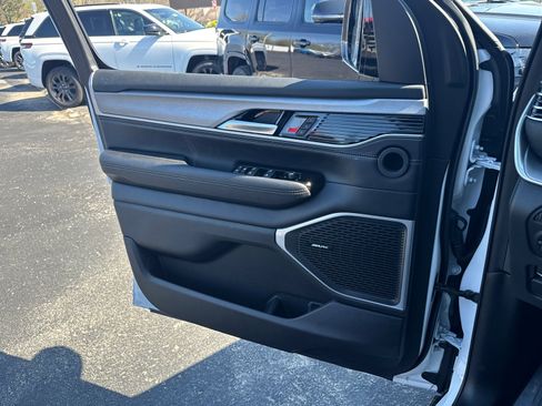 New 2026 Jeep Grand Wagoneer 4WD image 16