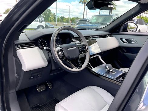 Used 2026 Land Rover Range Rover Velar Dynamic SE AWD/4WD image 17