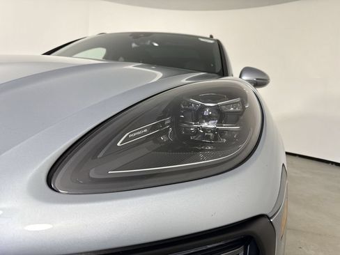 Certified 2026 Porsche Macan S AWD/4WD image 11