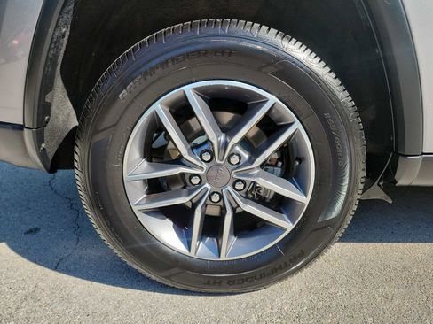 Used 2019 Jeep Grand Cherokee Limited w/ Luxury Group II image 11