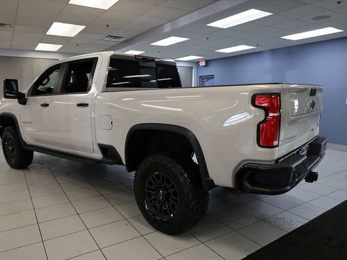 New 2026 Chevrolet Silverado 2500 ZR2 w/ Snow Plow Prep/Camper Package image 4