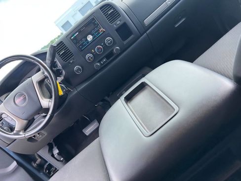 Used 2013 GMC Sierra 2500 SLE w/ Snow Plow Prep Package image 19