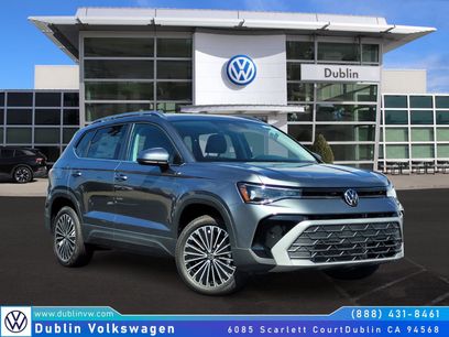 New 2025 Volkswagen Taos SE