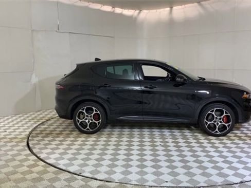 Used 2024 Alfa Romeo Tonale Veloce image 9