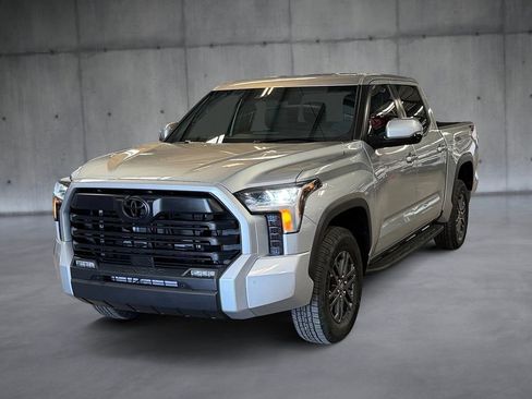 Used 2025 Toyota Tundra SR5 w/ SR5 Convenience Package AWD/4WD image 1