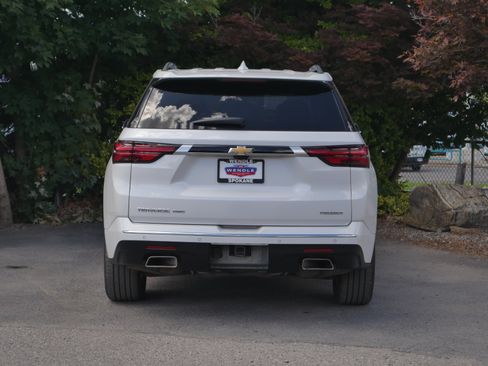 Used 2022 Chevrolet Traverse Premier AWD/4WD image 23