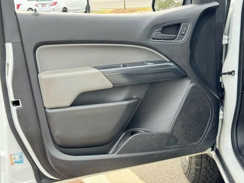 Used 2018 Chevrolet Colorado W/T image 15
