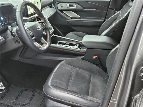 Certified 2025 Ford Explorer ST image 16