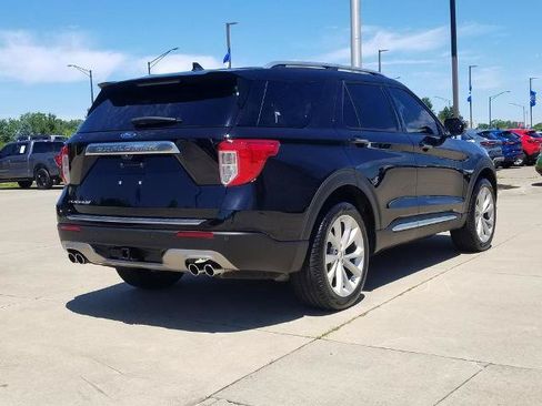 Certified 2023 Ford Explorer Platinum w/ Technology Package AWD/4WD image 2