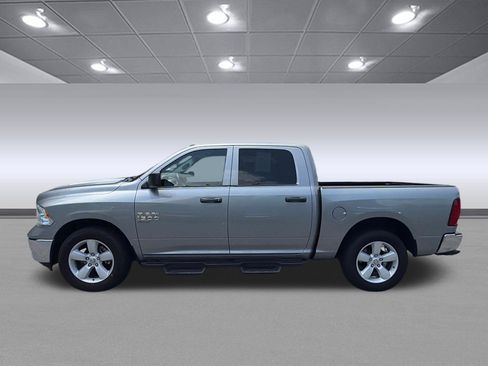 Used 2020 RAM 1500 Tradesman w/ Tradesman SXT Package RWD image 10