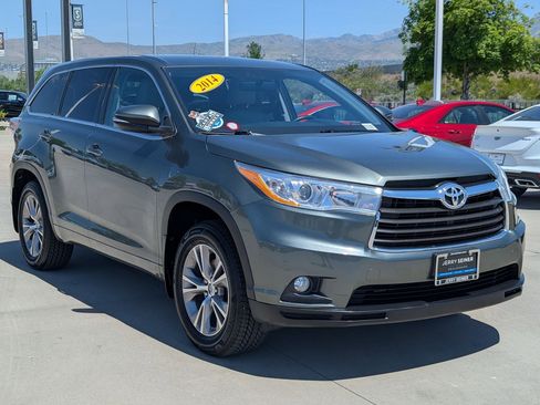 Used 2014 Toyota Highlander Plus AWD/4WD image 7