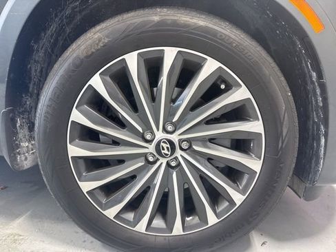 Used 2023 Hyundai Palisade Calligraphy image 4