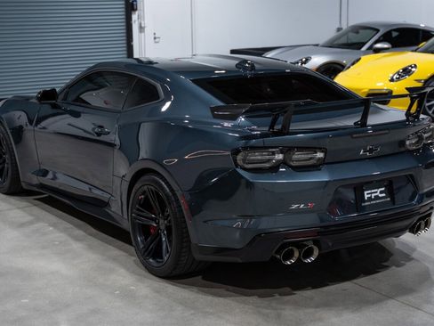 Used 2022 Chevrolet Camaro ZL1 image 4