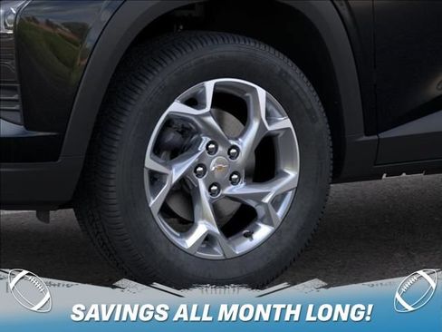 New 2026 Chevrolet Trax LS w/ LS Convenience Package FWD image 9