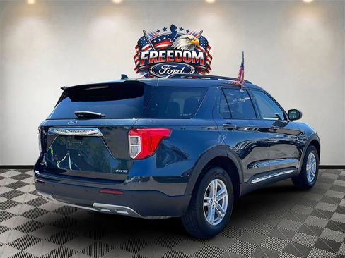 Used 2022 Ford Explorer XLT w/ Equipment Group 202A AWD/4WD image 5