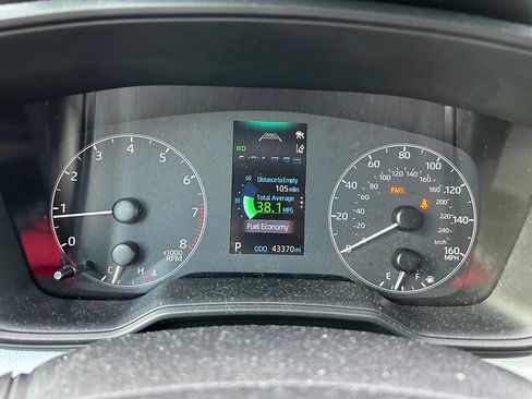 Used 2023 Toyota Corolla SE FWD image 23