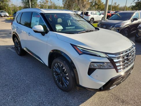 Certified 2026 Nissan Rogue Platinum w/ Platinum Premium Package image 2