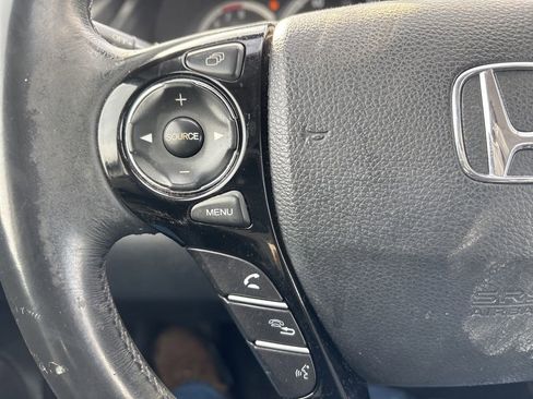 Used 2016 Honda Accord Touring image 21