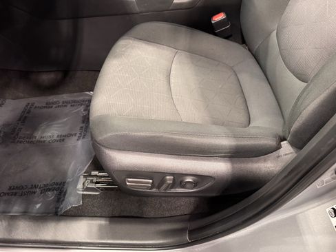 Used 2024 Toyota RAV4 XLE image 19