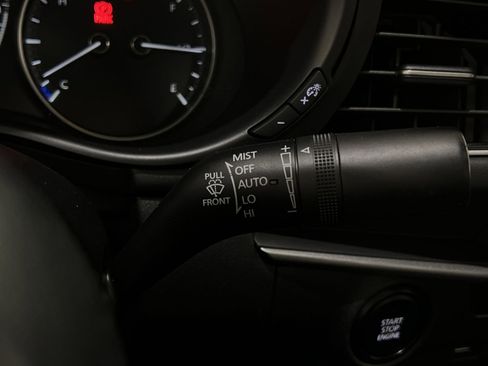 Used 2021 MAZDA MAZDA3 s FWD image 33