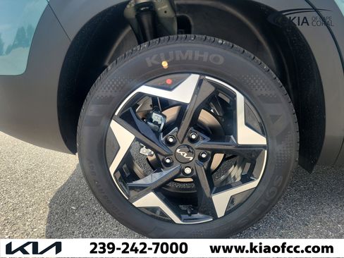 New 2026 Kia Seltos S FWD image 9