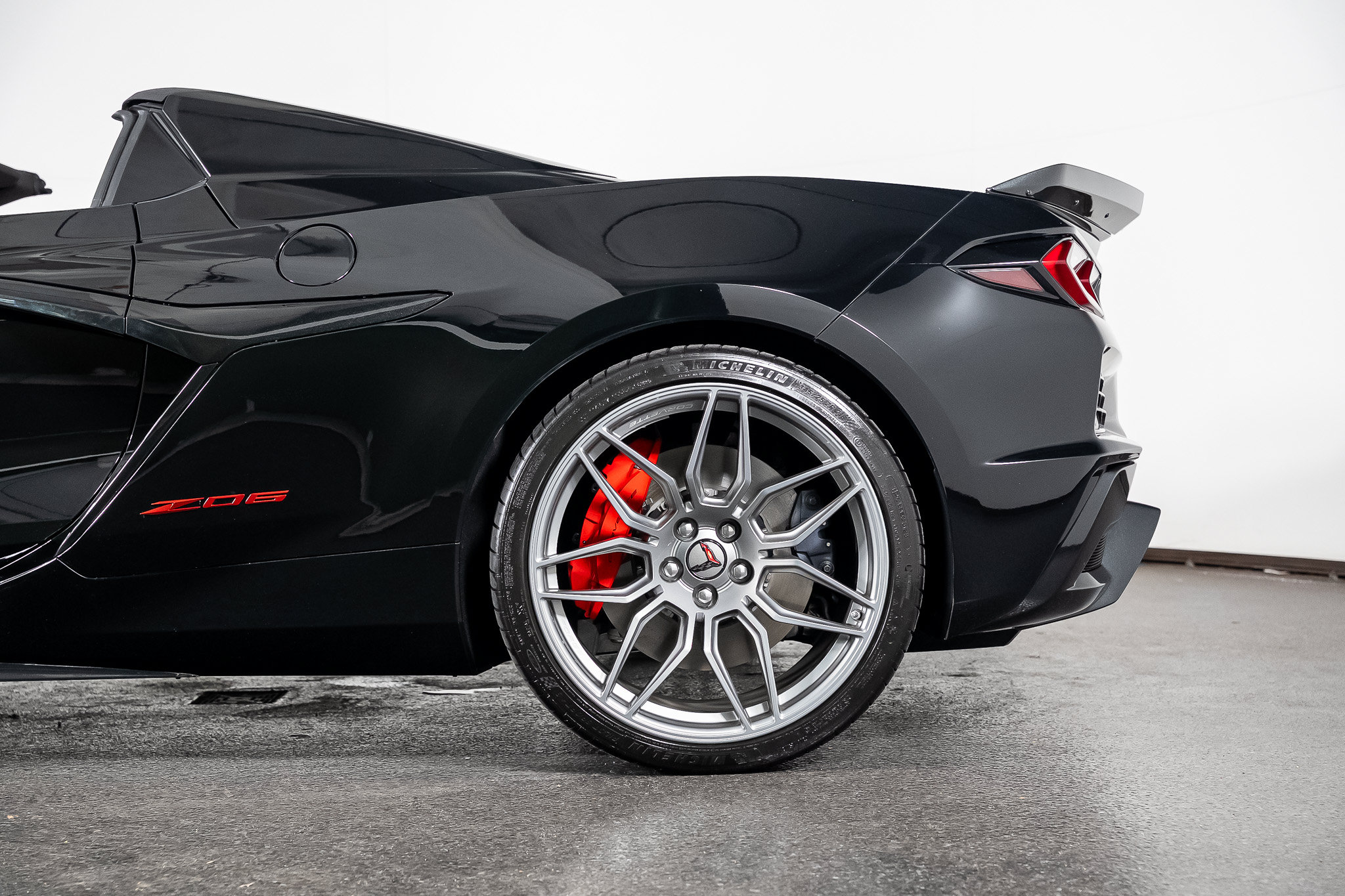 Used 2025 Chevrolet Corvette Z06 RWD image 18